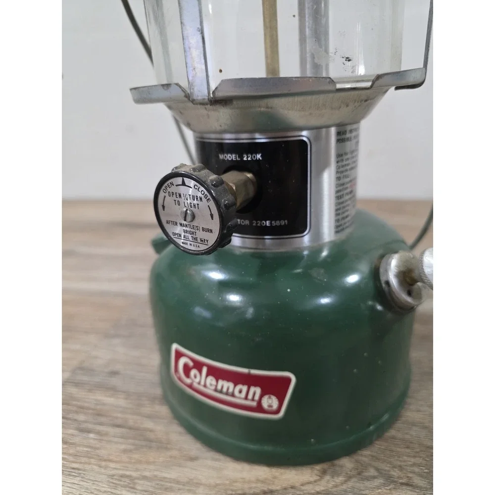 Vintage Coleman Lantern Model 220K Green 2-Mantle 1981 Great Condition Used